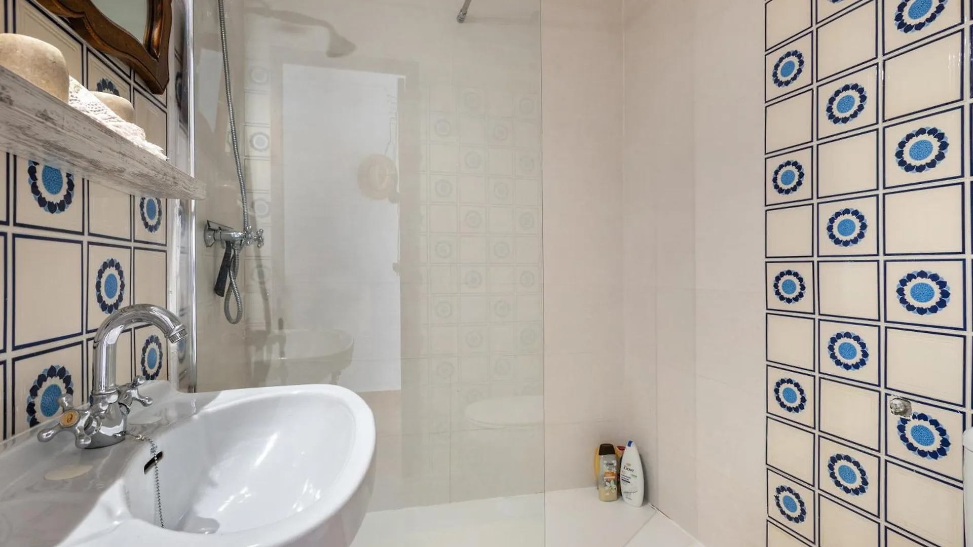 Casa Linda Villa Guaro Holiday home